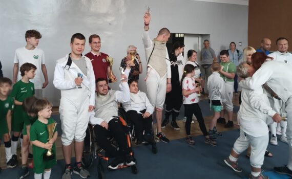 Integracyjny Turniej Szermierczy "Z floretem do gwiazd"