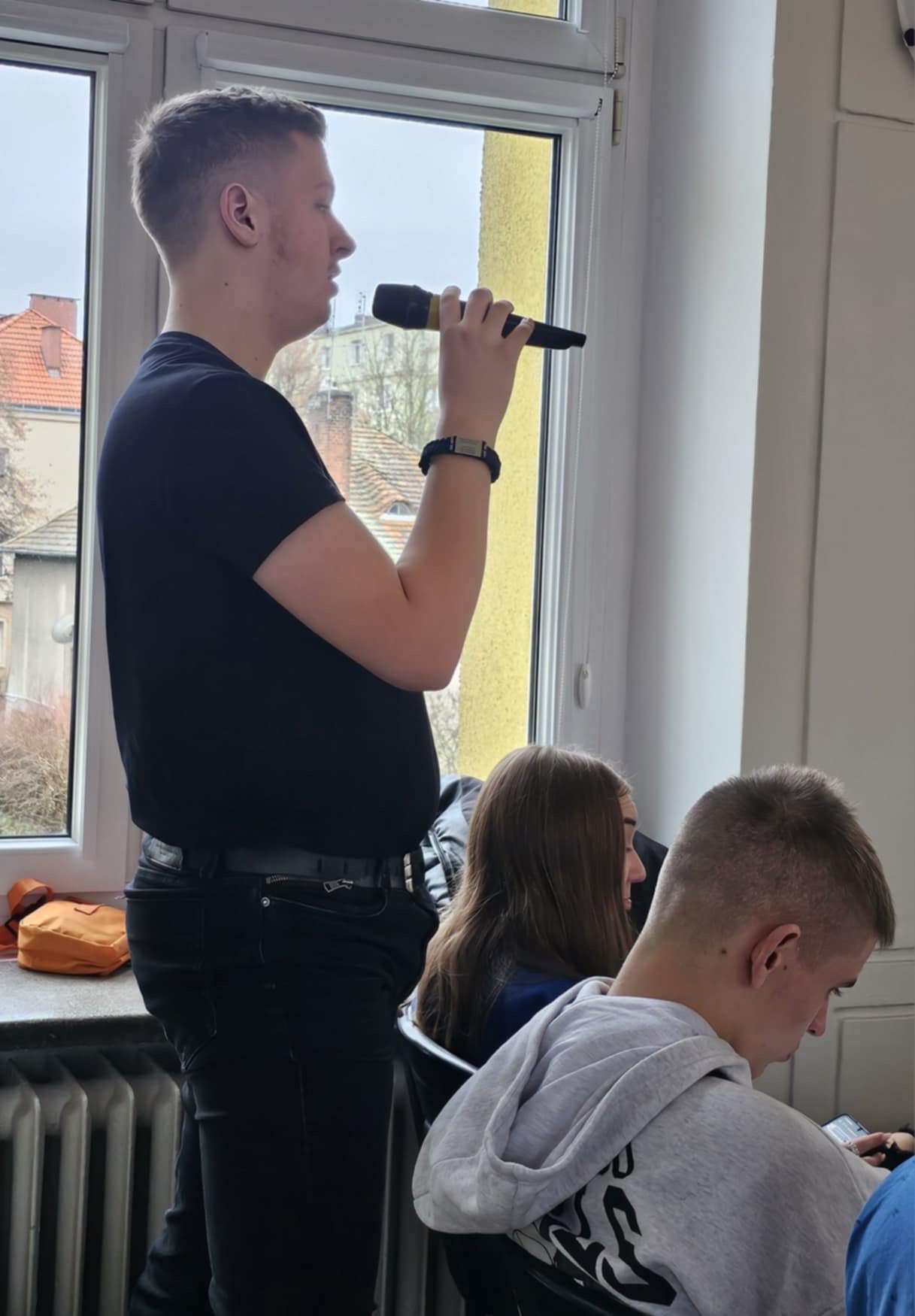 Debata. Kwiecień - miesiąc różnorodności. 