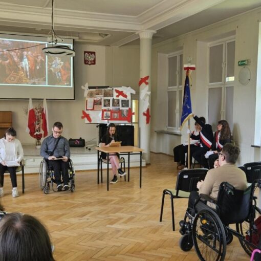 Obchody 3 Maja. Uroczystości. Flaga.