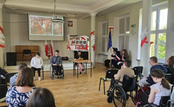 Obchody 3 Maja. Uroczystości. Flaga.