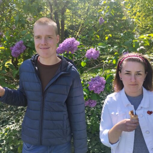 Wycieczka do Ogrodu Botanicznego. UAM. Lilie. Bzy.