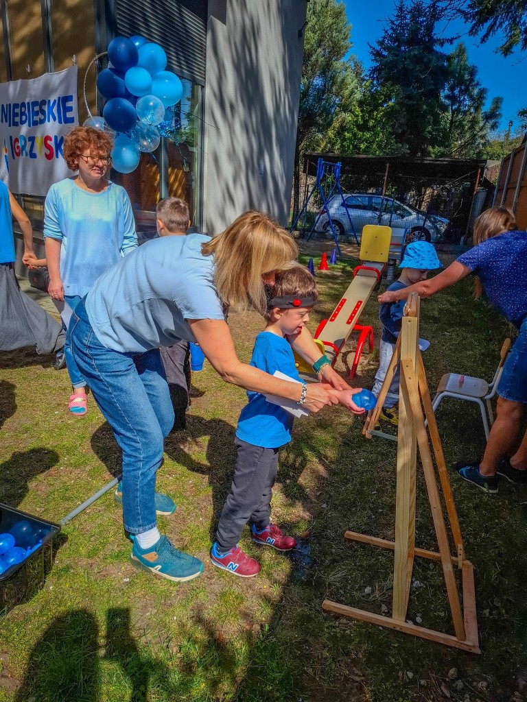 Niebieskie Igrzyska. Przedszkolaki. Zabawa.