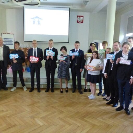 Maturzyści. Zakończenie. Akademia.