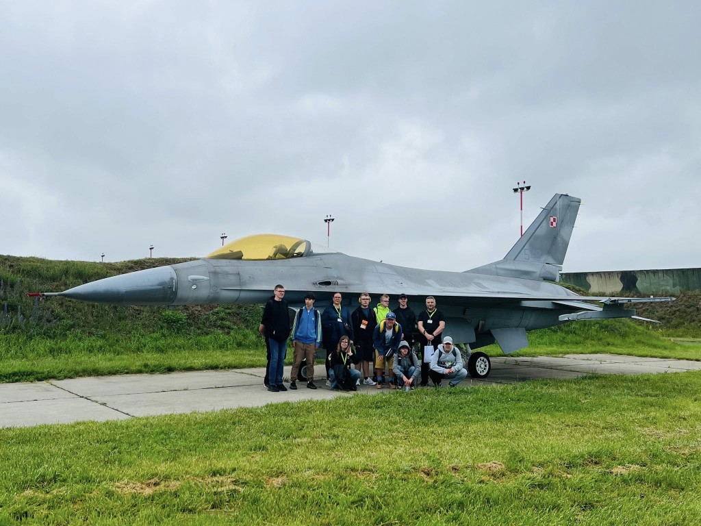 Krzesiny. Baza lotnicza. F16.