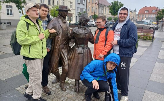 Szamotuły. Wycieczka Pałac i park.