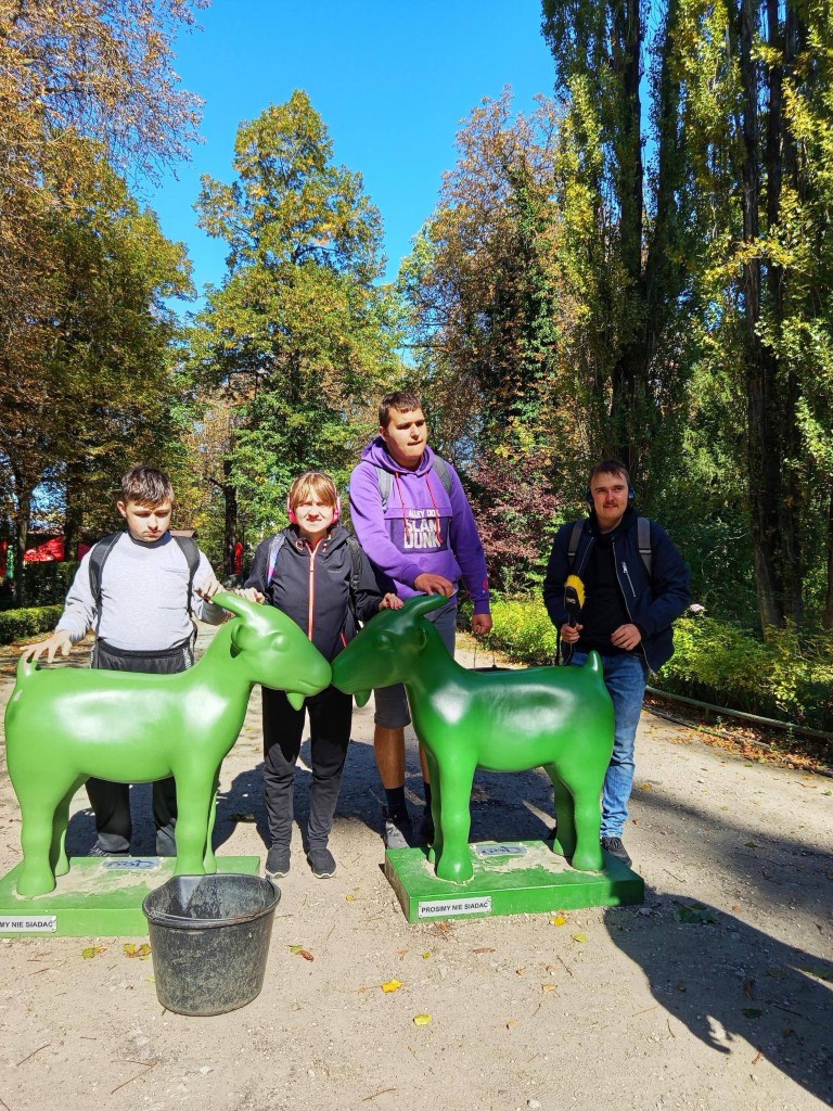 Wolontariat. Stare ZOO.