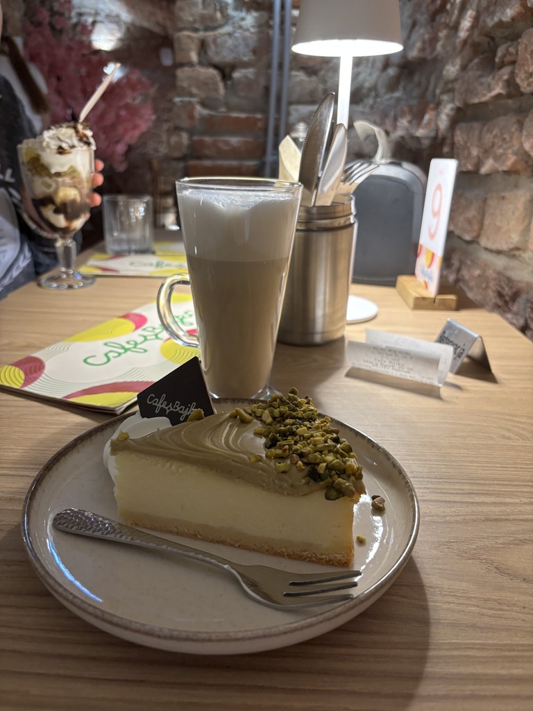 Bajka. Kawiarnia. Wycieczka.