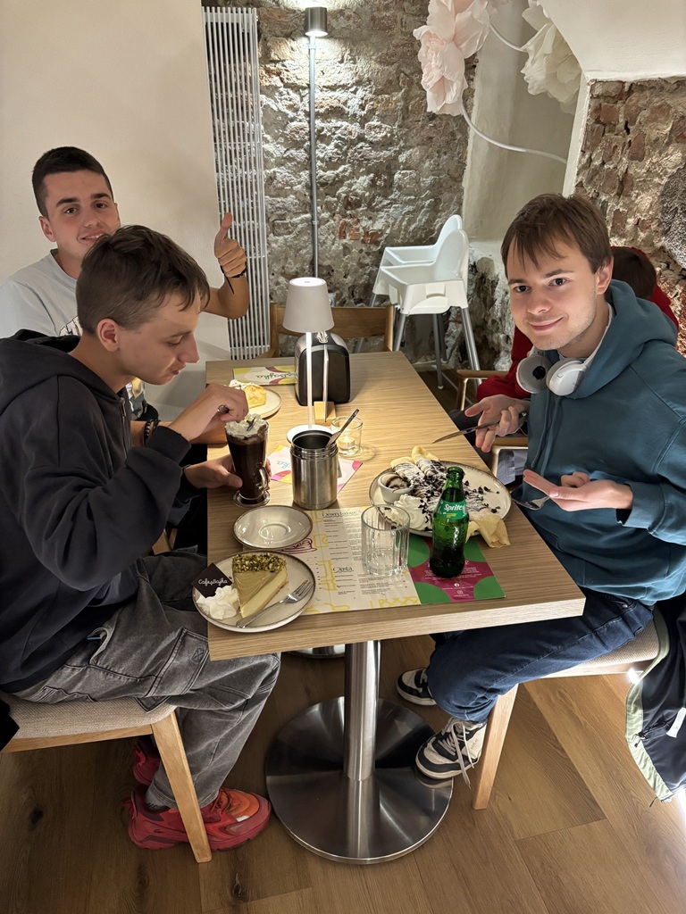 Bajka. Kawiarnia. Wycieczka.